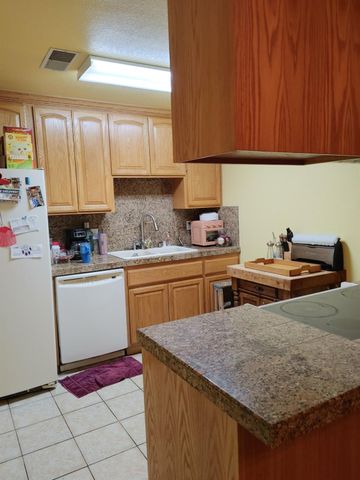 2312 St James Pl, Modesto, CA 95350