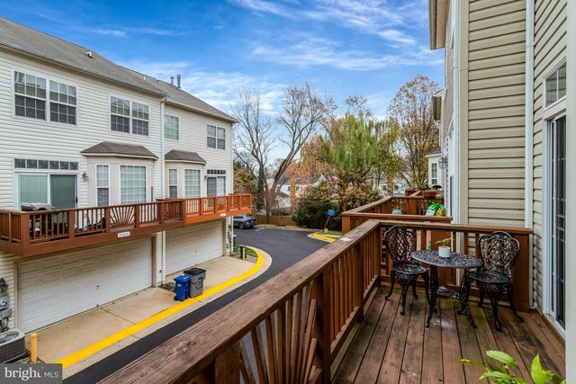 2342 HUNTINGTON STATION CT, Alexandria, VA 22303