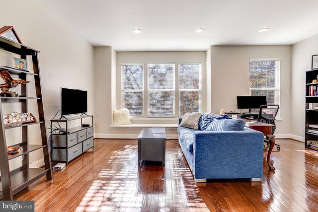 2342 HUNTINGTON STATION CT, Alexandria, VA 22303