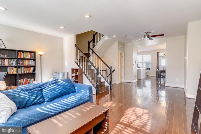 2342 HUNTINGTON STATION CT, Alexandria, VA 22303