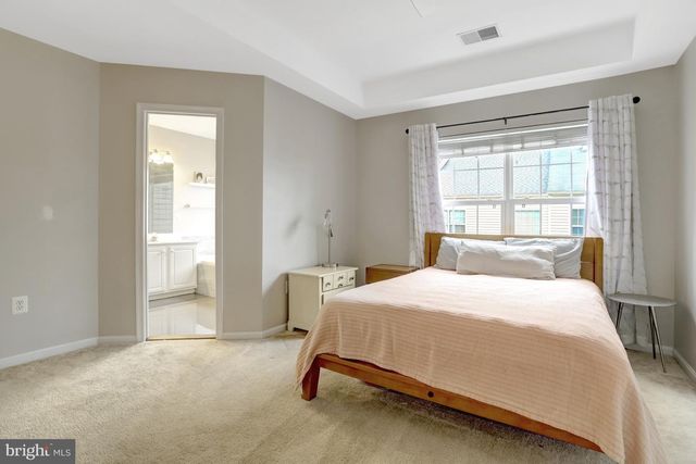 2342 HUNTINGTON STATION CT, Alexandria, VA 22303