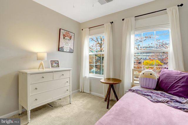 2342 HUNTINGTON STATION CT, Alexandria, VA 22303