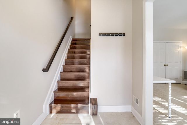 2342 HUNTINGTON STATION CT, Alexandria, VA 22303