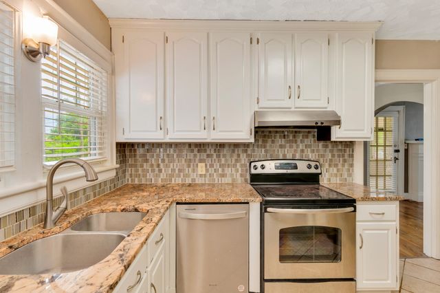 125 Melrose Drive, Chattanooga, TN 37421