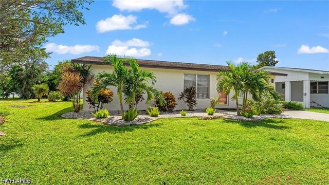 22 3rd ST, Bonita Springs, FL 34134