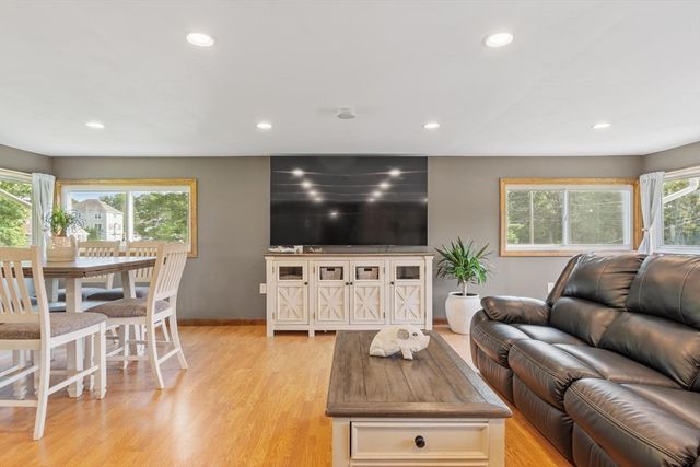 132 Main St., Holden, MA 01520