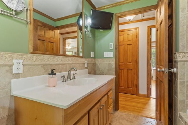 132 Main St., Holden, MA 01520