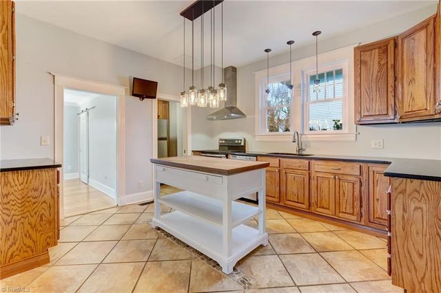 710 S Main Street, Reidsville, NC 27320