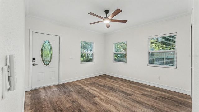 1821 W CHASE STREET, Lakeland, FL 33815