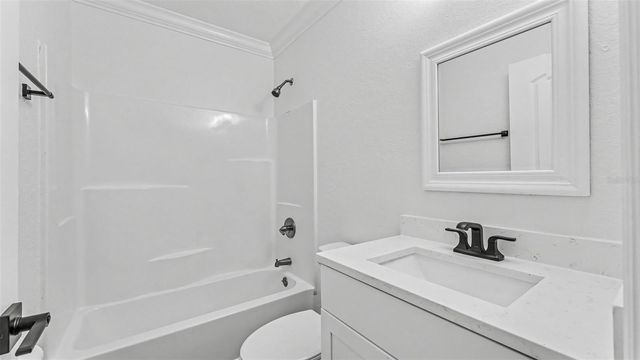 1821 W CHASE STREET, Lakeland, FL 33815