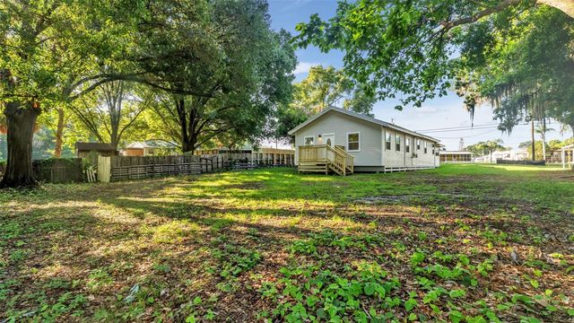 1821 W CHASE STREET, Lakeland, FL 33815