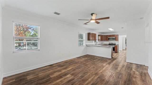 1821 W CHASE STREET, Lakeland, FL 33815