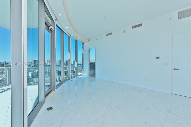 17475 Collins Ave 2003, Sunny Isles Beach, FL 33160