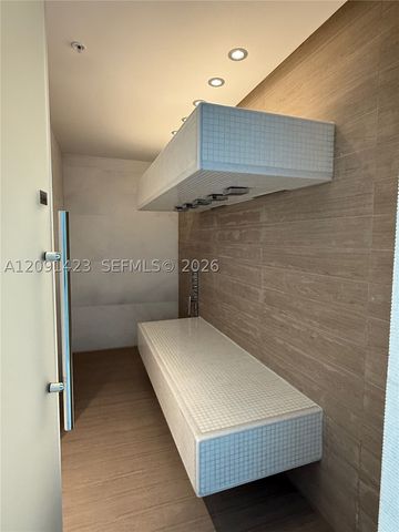 17475 Collins Ave 2003, Sunny Isles Beach, FL 33160