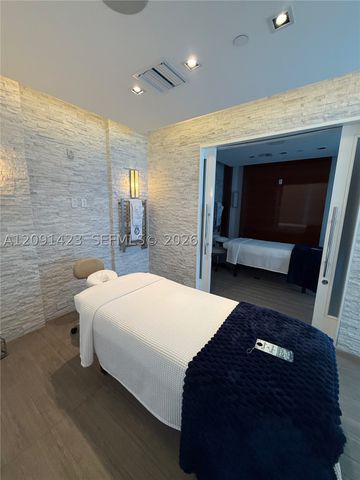 17475 Collins Ave 2003, Sunny Isles Beach, FL 33160