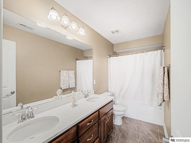 13608 S 43rd Street, Bellevue, NE 68123