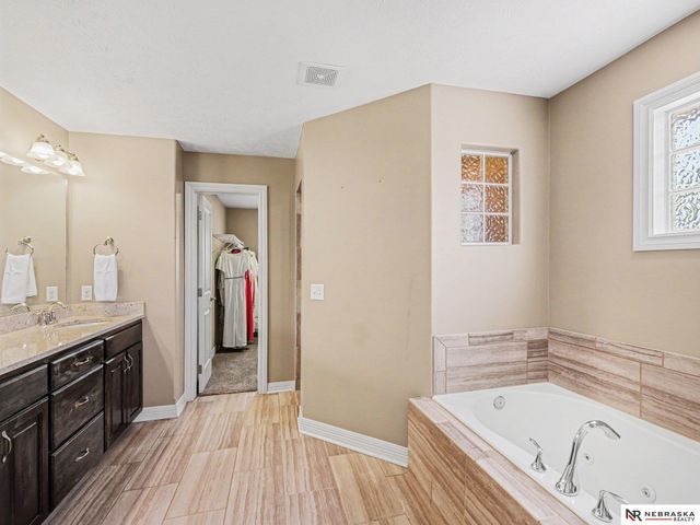 13608 S 43rd Street, Bellevue, NE 68123