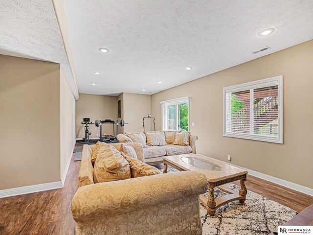 13608 S 43rd Street, Bellevue, NE 68123