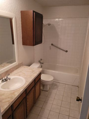 518 Jordan Lane, Arlington, TX 76012