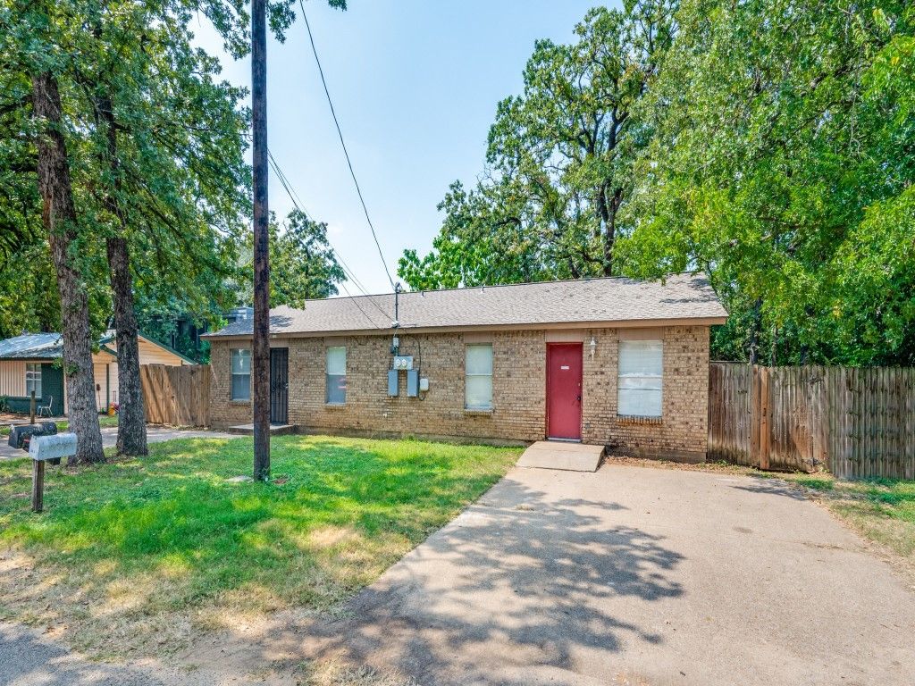 518 Jordan Lane, Arlington, TX 76012