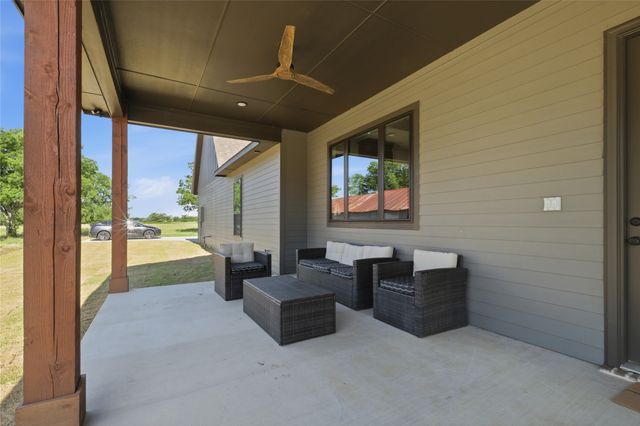 958 Cedar Mills Road, Gordonville, TX 76245