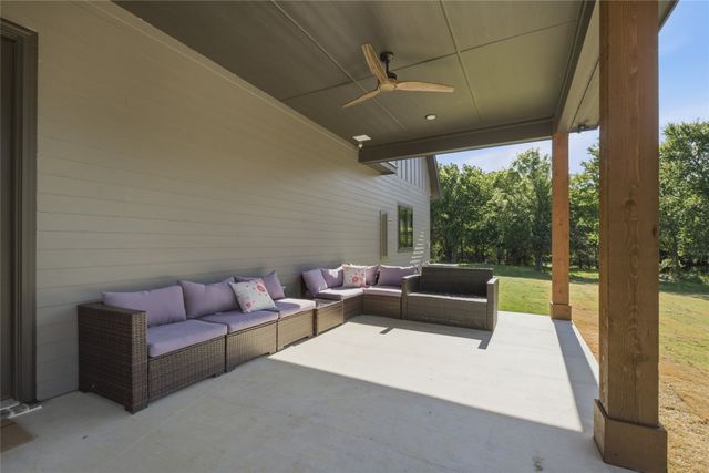 958 Cedar Mills Road, Gordonville, TX 76245