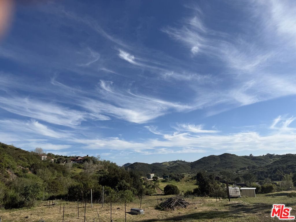 Image 8 of property listing at 33477 Mulholland Highway, Malibu, CA 90265