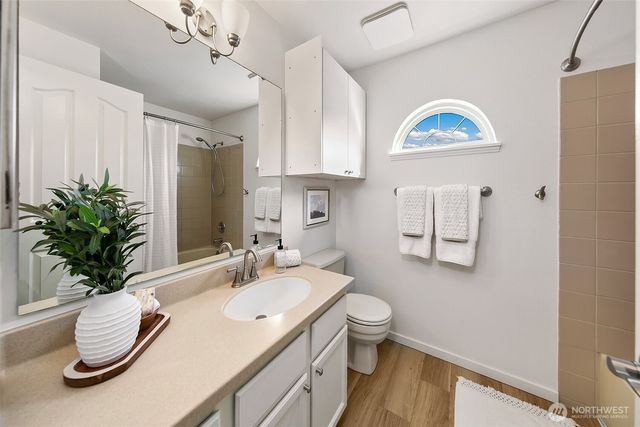 20217 102nd Place SE, Kent, WA 98031