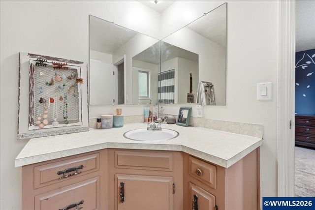 190 Kashmir St SE, Salem, OR 97306