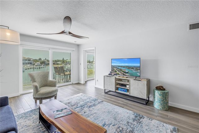 340 PINELLAS BAYWAY S 206, Tierra Verde, FL 33715