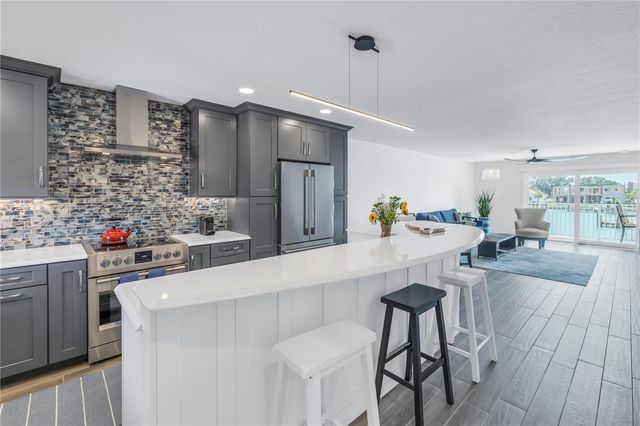 340 PINELLAS BAYWAY S 206, Tierra Verde, FL 33715