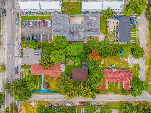 111 NW 77th St, Miami, FL 33150
