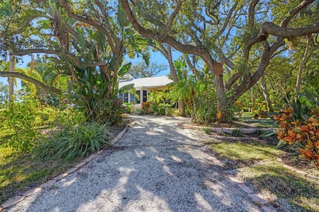 1407 N BAYSHORE DRIVE, Safety Harbor, FL 34695