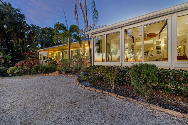 1407 N BAYSHORE DRIVE, Safety Harbor, FL 34695