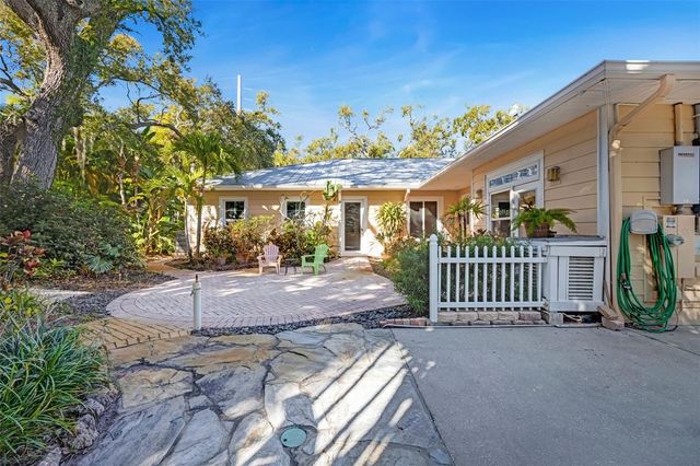 1407 N BAYSHORE DRIVE, Safety Harbor, FL 34695