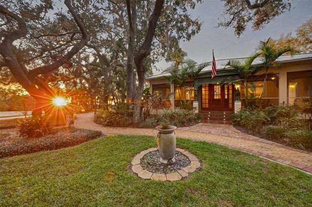 1407 N BAYSHORE DRIVE, Safety Harbor, FL 34695