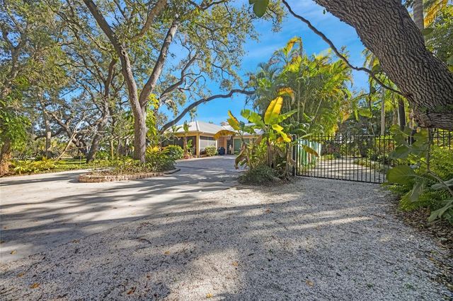 1407 N BAYSHORE DRIVE, Safety Harbor, FL 34695