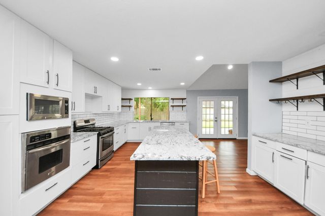 902 Rolling Mill Drive, Sugar Land, TX 77498