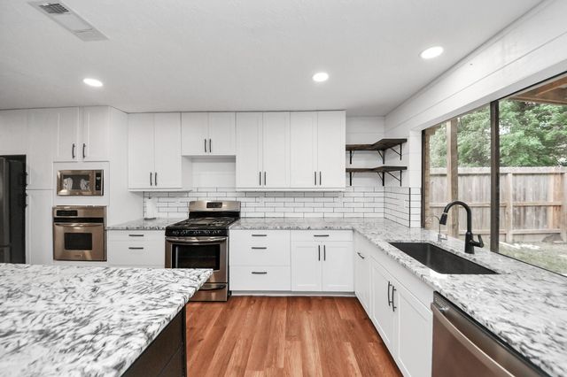 902 Rolling Mill Drive, Sugar Land, TX 77498