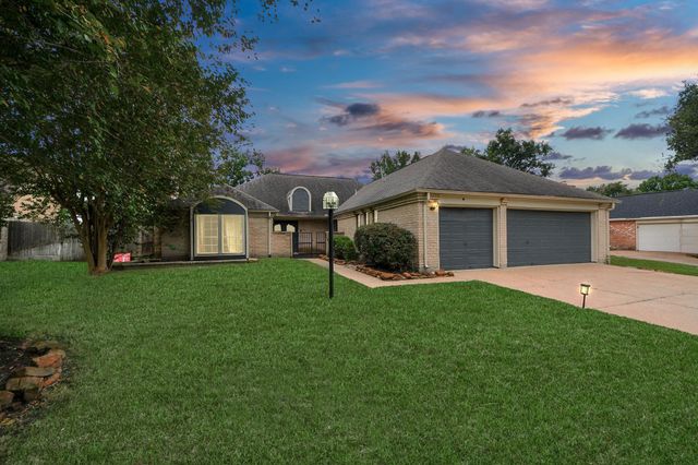 902 Rolling Mill Drive, Sugar Land, TX 77498