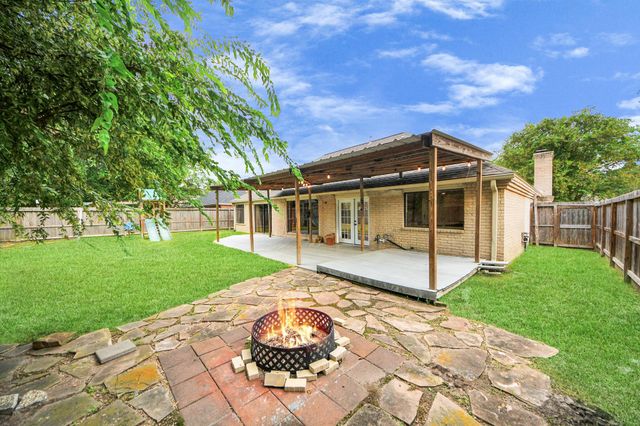 902 Rolling Mill Drive, Sugar Land, TX 77498