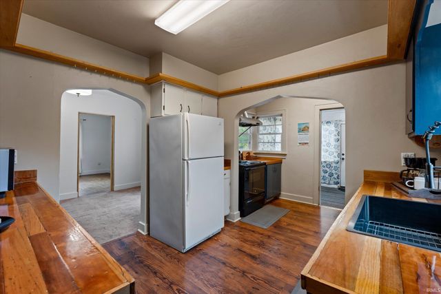 3231 Peoria Street, Elkhart, IN 46514