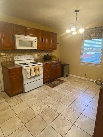 2003 W Starmount Way, Decatur, GA 30032