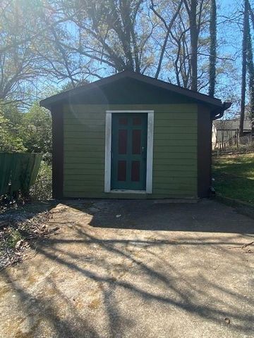 2003 W Starmount Way, Decatur, GA 30032