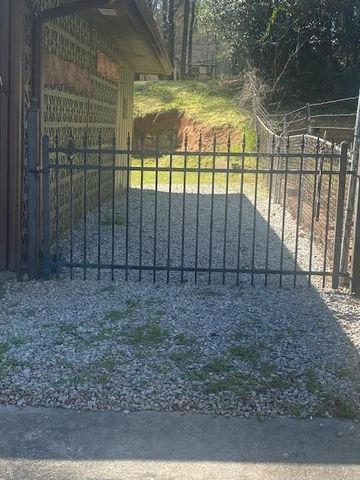 2003 W Starmount Way, Decatur, GA 30032