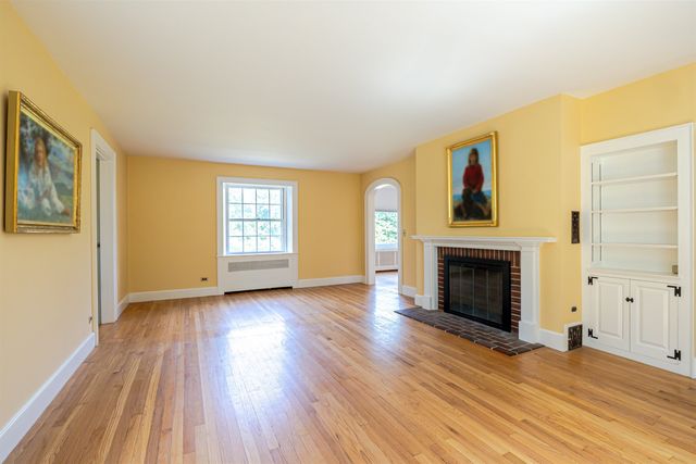 38 Putney Hill Road, Hopkinton, NH 03229