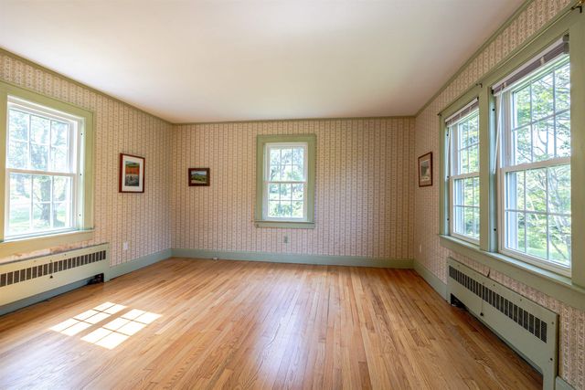 38 Putney Hill Road, Hopkinton, NH 03229