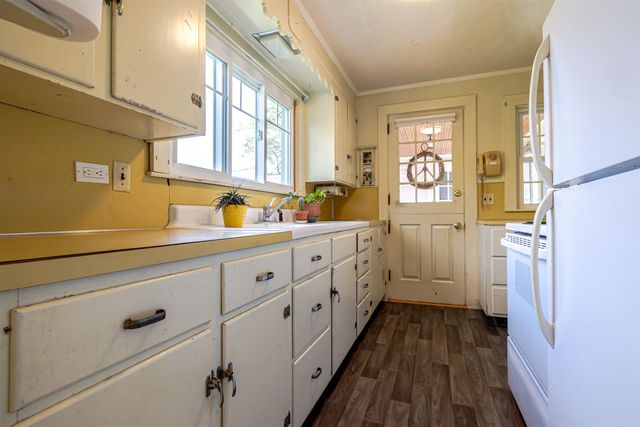 38 Putney Hill Road, Hopkinton, NH 03229