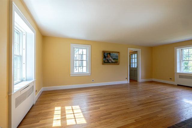 38 Putney Hill Road, Hopkinton, NH 03229