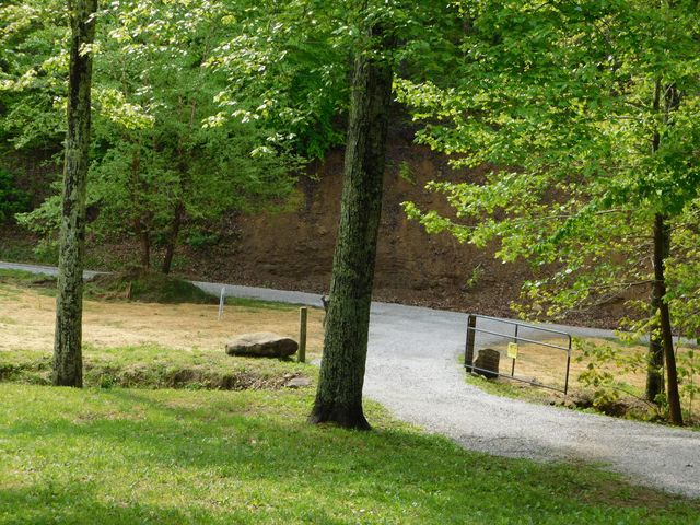 2536 Taylor School Road, London, KY 40741